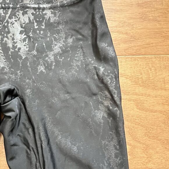 As Is Spanx Leggings Size XS Black Faux Leather Brocade 20261R - Picture 5 of 9